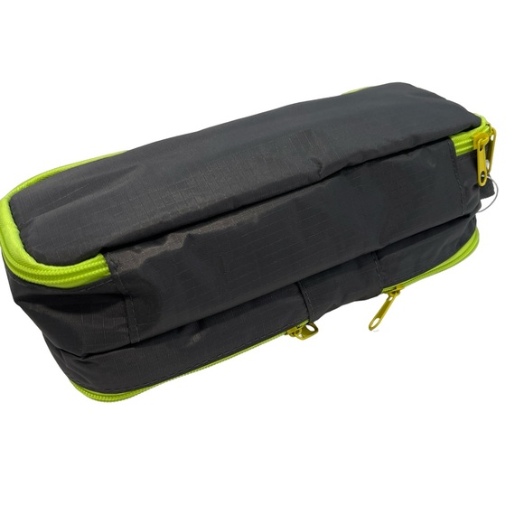 Well Traveled Toiletry Bag for Makeup, Shaving Kit, Cosmetics, Electronics Case - Picture 8 of 10